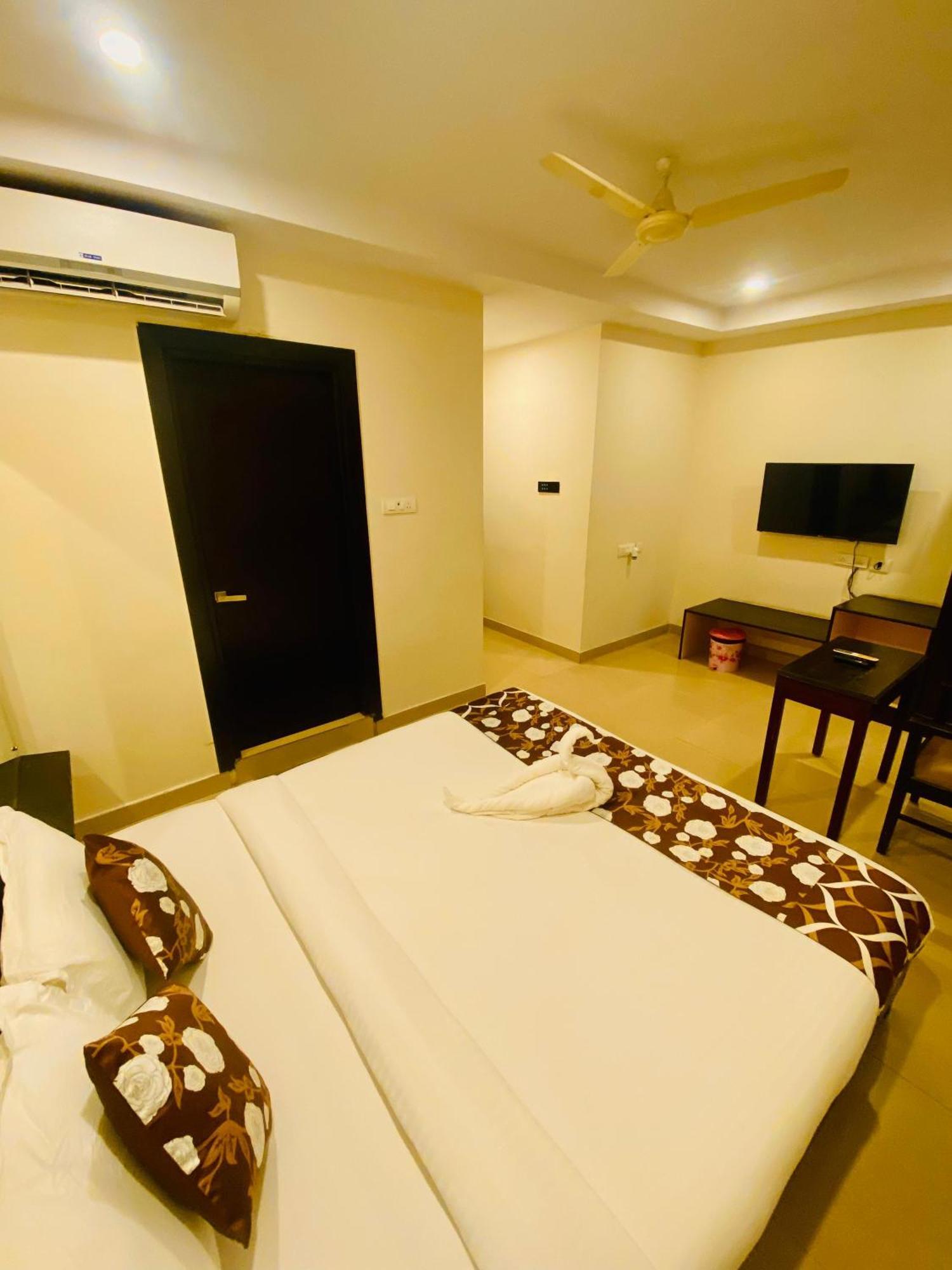 Shloka Residency Hotel Shamshabad Exterior foto